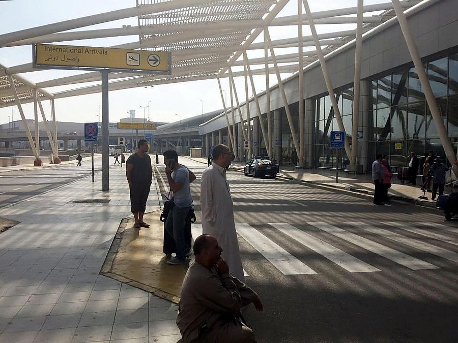 Аэропорт Каира возобновил работу в обычном режиме после сбоя - AEX.RU