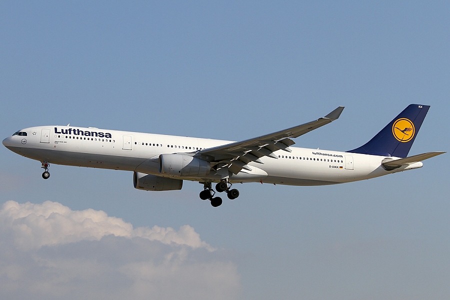  Lufthansa      -  -  AEXRU