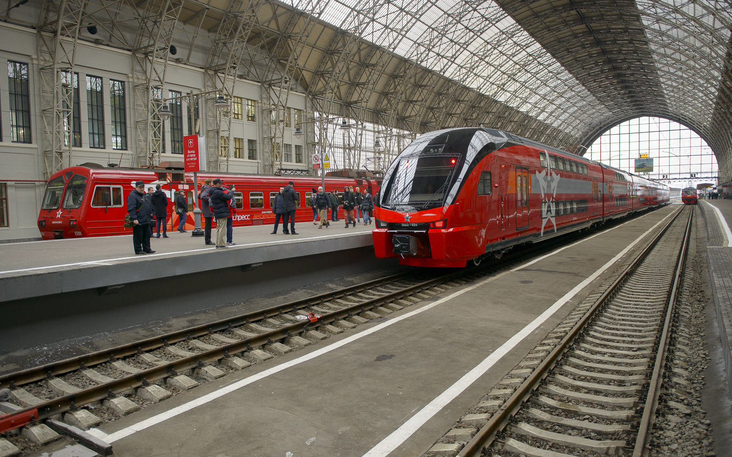 Аэроэкспресс из внуково в москву. Станция аэропорт Внуково Аэроэкспресс. Аэроэкспресс Киевский вокзал поезд. Аэроэкспресс Киевский вокзал Внуково. Киевский вокзал Аэроэкспресс до Внуково.